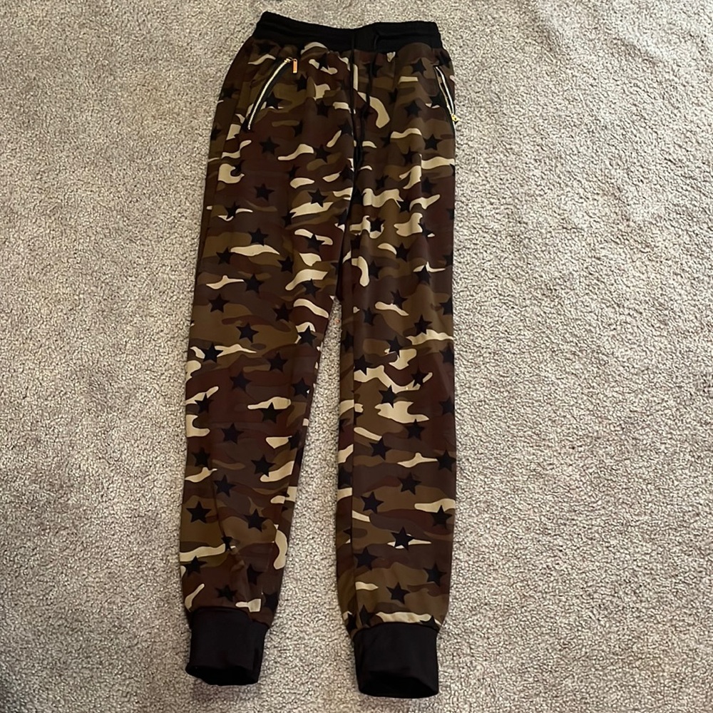 Camouflage star pants